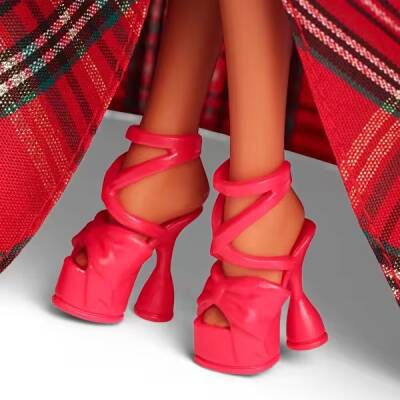 Barbie 2024 Mutlu Yıllar Bebegi Latina Mtl-Hrm63 - 5