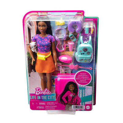 Barbie Brooklyn Seyahatte Bebeği ve Aksesuarları HGX55 - 1