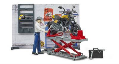 Bruder Motor Repair Station Br62102 - 2