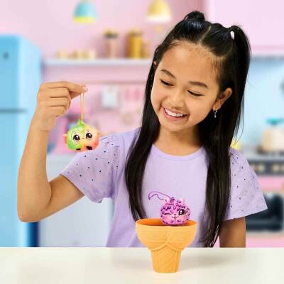 Cookeez Makery Yum Yumz Dondurma Kokulu Peluş 2’li Sürpriz Paket CKE05000 - 4