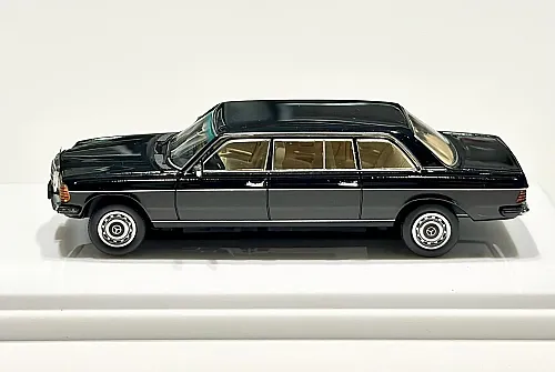 Die Cast Jiyi X Goc 1/64 Mercedes-Benz 230E Uzatılmış Limuzin (W123) Siyah - 3