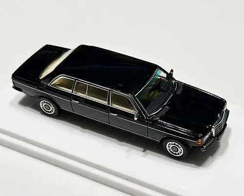 Die Cast Jiyi X Goc 1/64 Mercedes-Benz 230E Uzatılmış Limuzin (W123) Siyah - 5