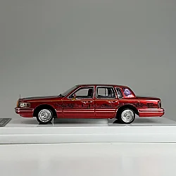 Die Cast Mk Miniatures 1/64 - Lincoln Town Car - Lowrider - 3