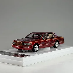 Die Cast Mk Miniatures 1/64 - Lincoln Town Car - Lowrider - 4