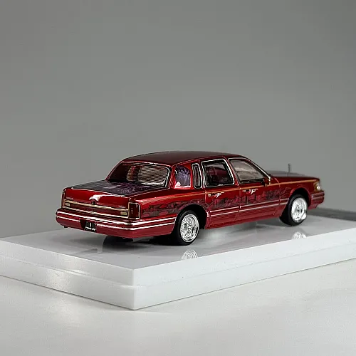 Die Cast Mk Miniatures 1/64 - Lincoln Town Car - Lowrider - 5