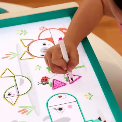 B.Toys Educational And Light-Up Play Box Bx2604Z - 4