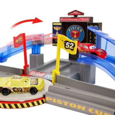 Disney Pixar Cars Piston Kupası Akrobasi Hız Pisti Oyun Seti JHL42 - 6