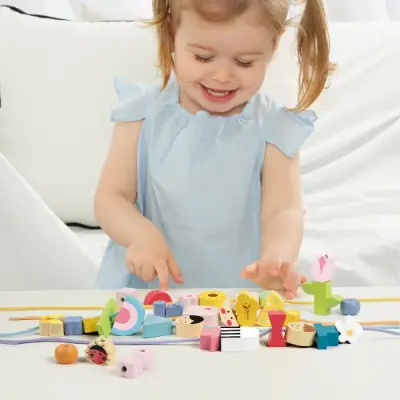 Classic World Wooden Bead Stringing Game - Colorful World 20164 - 3