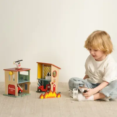 Classic World Wooden Fire Station 50646 - 2