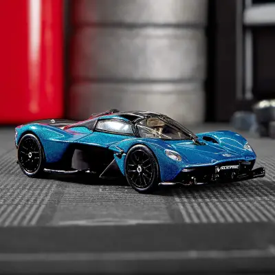 Hot Wheels Elite 64 Aston Martin Valkyrie - 5