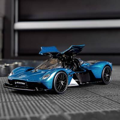 Hot Wheels Elite 64 Aston Martin Valkyrie - 2