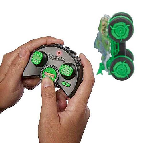 Hot Wheels Monster Trucks 1:15 Arazi Canavarı Mutant Great Bite Uzaktan Kumandalı Araba JMM76 - 5