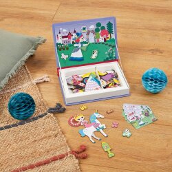 Janod Magnetic Playbook - Princesses J02725 - 3