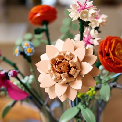 Lego Botanicals Pink Flower Bouquet 10342 - 5