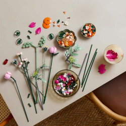 Lego Botanicals Pink Flower Bouquet 10342 - 4