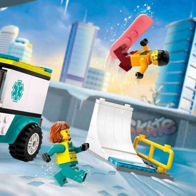 Lego City Emergency Ambulance And Snowboarder 60403 - 3