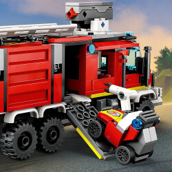 Lego City Fire Department Command Truck 60374 - 4
