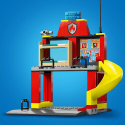 Lego City Fire Station And Fire Truck 60375 - 2