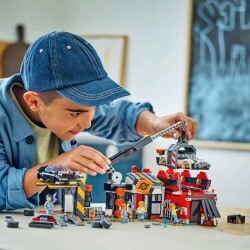 Lego City Junkyard And Cars 60472 - 4