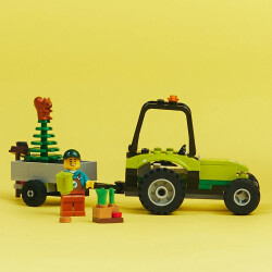 Lego City Park Tractor 60390 - 4