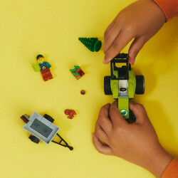 Lego City Park Tractor 60390 - 6