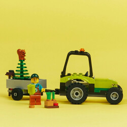 Lego City Park Tractor 60390 - 7