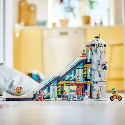Lego City Ski And Mountaineering Center 60366 - 5