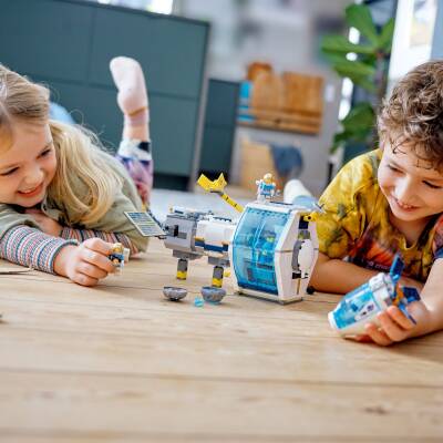 Lego City Space Lunar Space Station Lsc60349 - 8