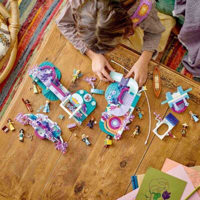 Lego Disney Magical Tree House 43215 - 9