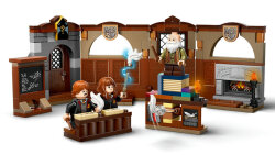 Lego Harry Potter Hogwarts Castle: Charms Class 76442 - 2
