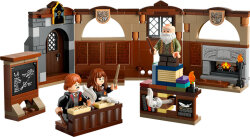 Lego Harry Potter Hogwarts Castle: Charms Class 76442 - 1