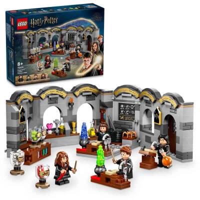 Lego Harry Potter Hogwarts Castle: Potions Class 76431 - 1
