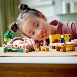 Lego Minecraft Bee House 21241 - 4