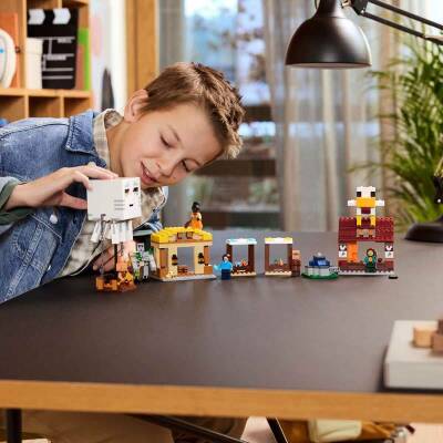 Lego Minecraft Ghost Balloon Village Attack 21273 - 8