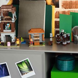 Lego Minecraft Marauder Outpost And Thug 21278 - 5