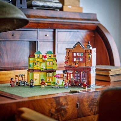 Lego Quidditch Supplies And Ice Cream Parlor 76452 - 4