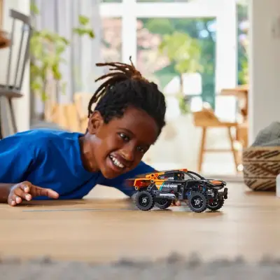 Lego Technicneom Mclaren Extreme E Race Car42166 - 4