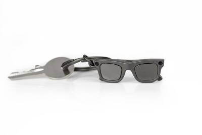 Metalmorphose Black Sunglasses Keychain MTM160-01 - 2