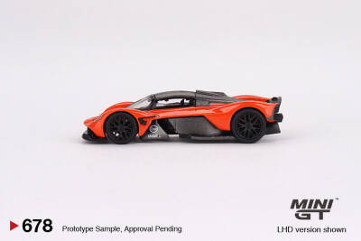 Mini Gt 1/64 Aston Martin Valkyrie Mgt00678-L - 2
