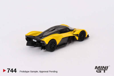 Mini Gt 1/64 Aston Martin Valkyrie Sunburst Yellow Mgt00744 - 3