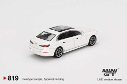 Mini Gt 1/64 Bmw I7 Xdrive60 Mineral White Mgt00819-Bl - 3