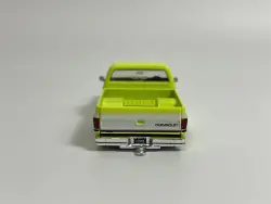 Mini Gt 1/64 Chevrolet Silverado Flo Yellow V1 Khmg112 - 3