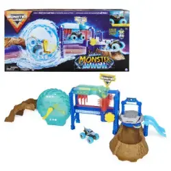 Monster Jam Megalodon Monster Wash Car Wash Playset 6060518 - 1