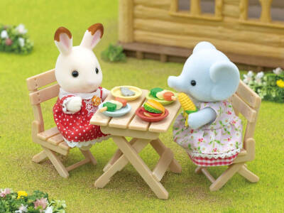 Sylvanian Families Barbecue Picnic Elephant Girl 5640 - 6