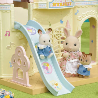 Sylvanian Families Castle Nursery 5316 - 4