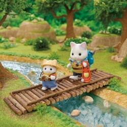 Sylvanian Families Exciting Discovery Set - Latte Cat Boy & Baby - 5763 - 2