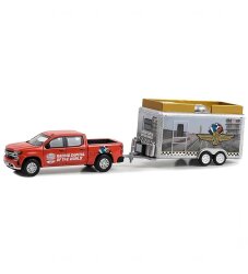 Greenlight 1/64 2023 Chevrolet Silverado And Trailer G-30456 - 1