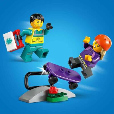Lego City Acil Yardım Ambulansı 60451 - 4