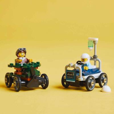 Lego City Uçak, Hastane Yatağına Karşı Yarış Arabası Paketi 60459 - 5
