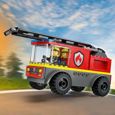 Lego City Merdivenli İtfaiye Kamyonu 60463 - 7